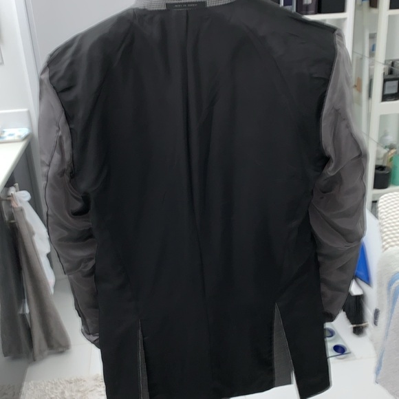 Hugo Boss Halsey2 size 42L US. 58% Wool, 32% Cotton. EUC - Picture 17 of 17